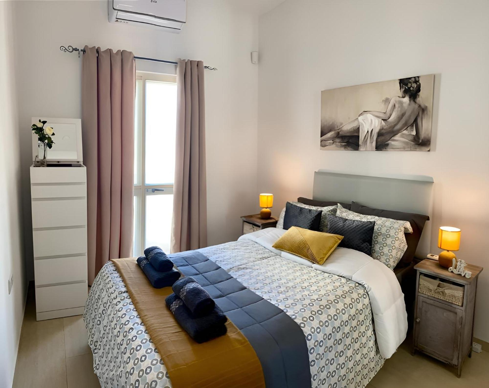Sliema Cosy Penthouse With Bbq Lejlighed Eksteriør billede